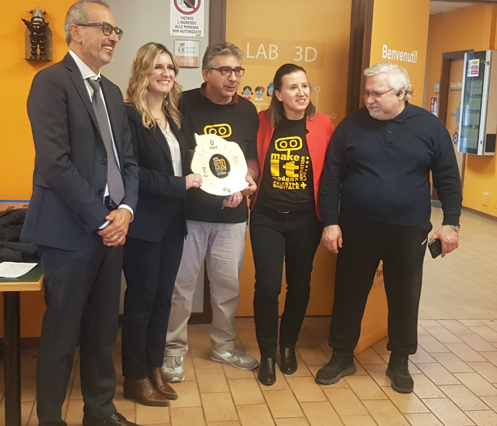 targhetta 10 anni